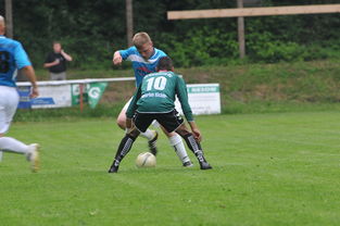 爱游戏体育下载-中国足球主题比赛战术解析，足球比赛体系与战术打法